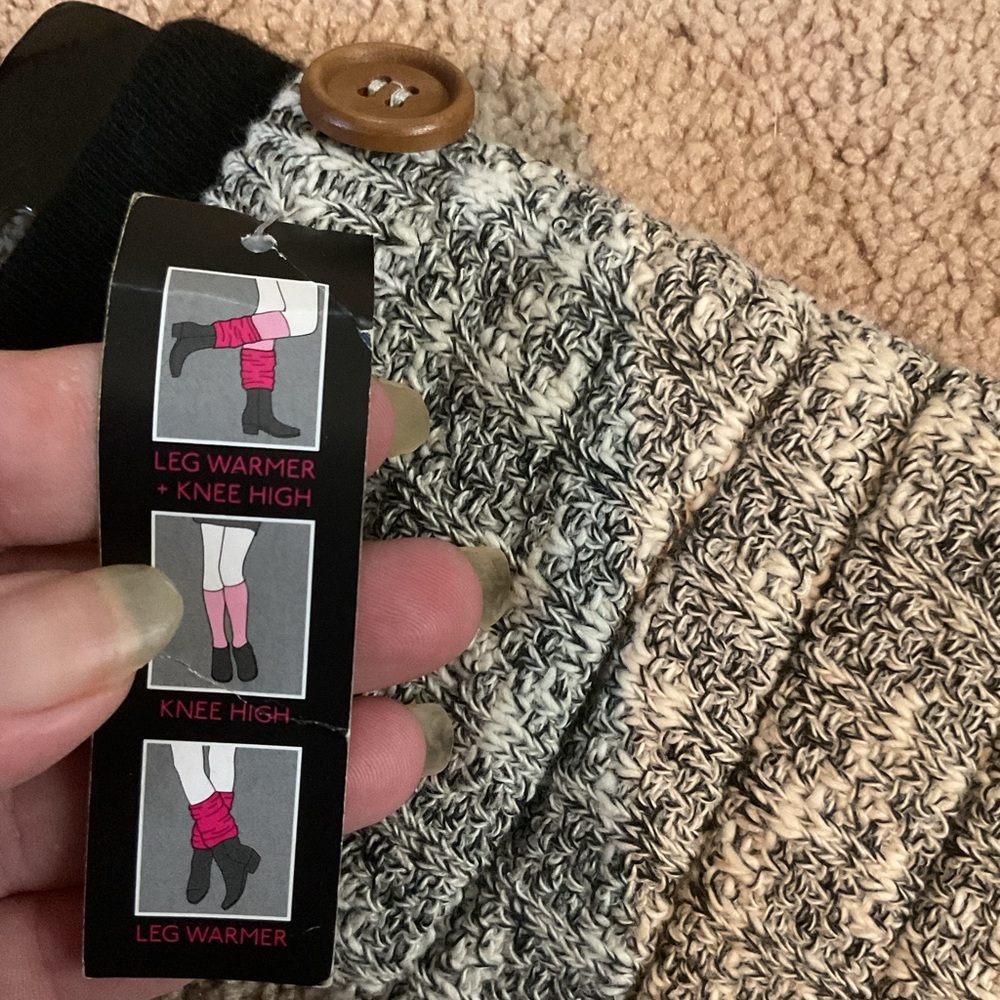 No Boundaries Black and White Knit Leg Warmers - Picture 2 of 2